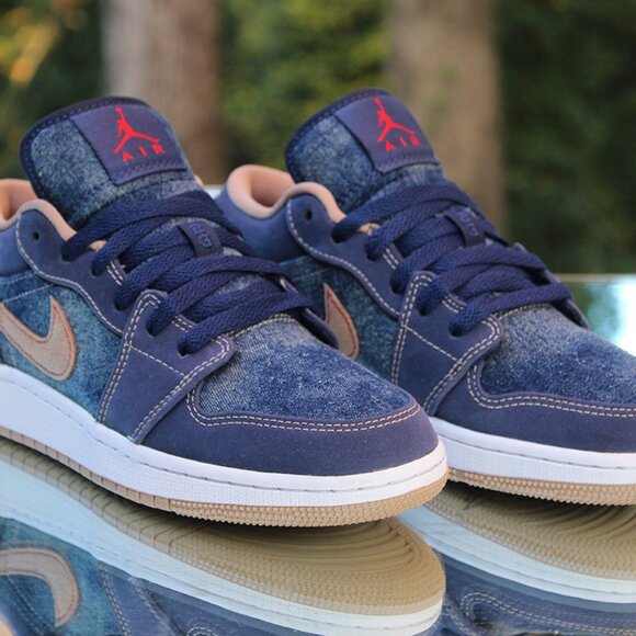 Air Jordan 1 Low Denim - Picture 13 of 16